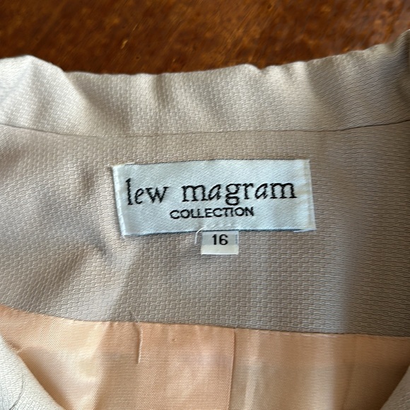 Vintage Tan Lew Magram Gold Buttons Jacket Size 16 - Picture 4 of 12